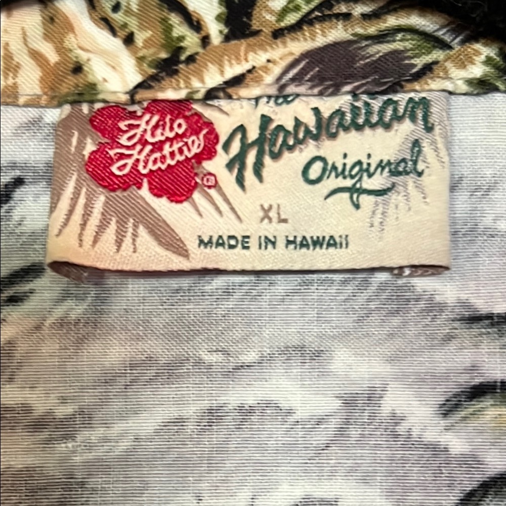 Hawaiian Original Hilo Hattie Shirt and Shorts Set, Like New XL - Picture 2 of 9